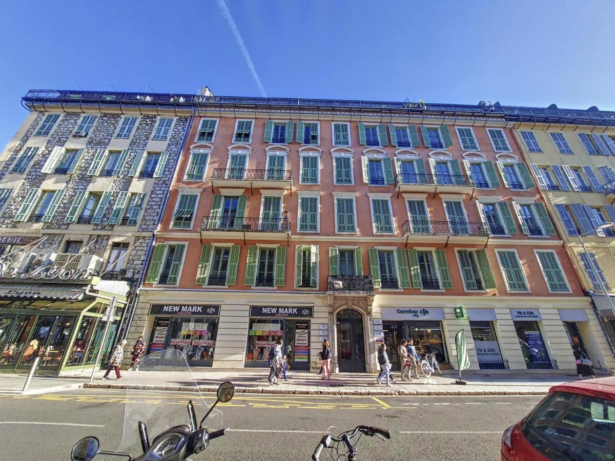 Nestor&jeeves - To Meet - - Floor Appartement